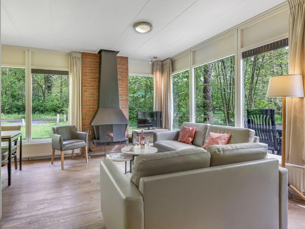 Comfort 6-Person Dog Bungalow In The Holiday Park Landal Heideheuvel Beekbergen Quarto foto