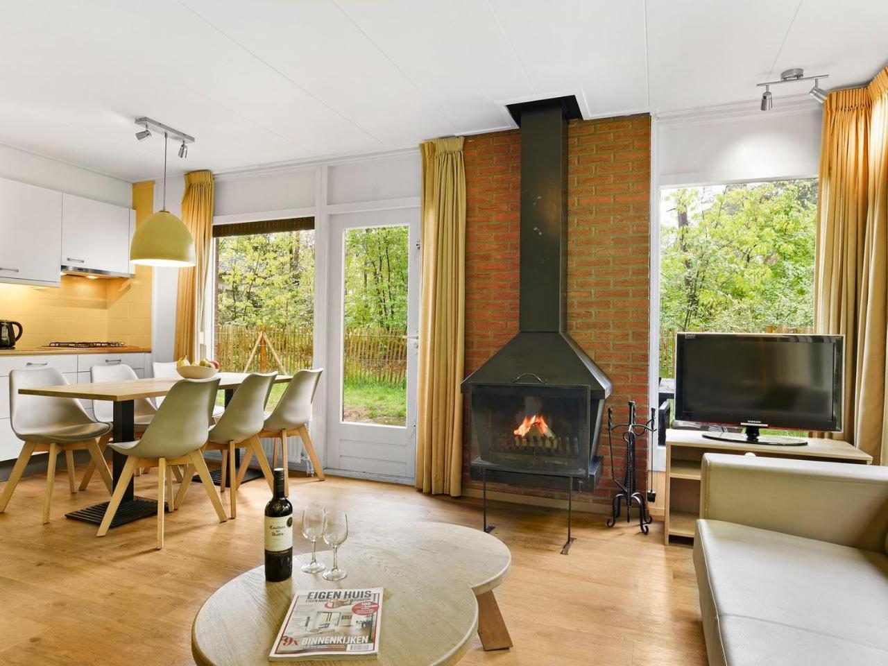 Comfort 6-Person Dog Bungalow In The Holiday Park Landal Heideheuvel Beekbergen Exterior foto