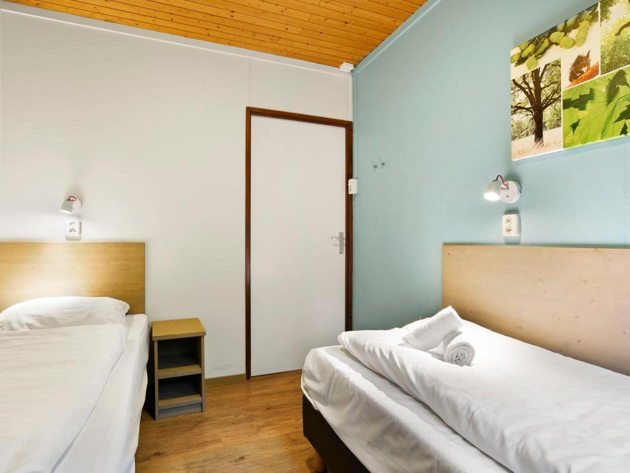 Comfort 6-Person Dog Bungalow In The Holiday Park Landal Heideheuvel Beekbergen Exterior foto