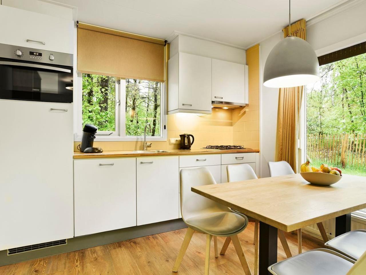 Comfort 6-Person Dog Bungalow In The Holiday Park Landal Heideheuvel Beekbergen Exterior foto