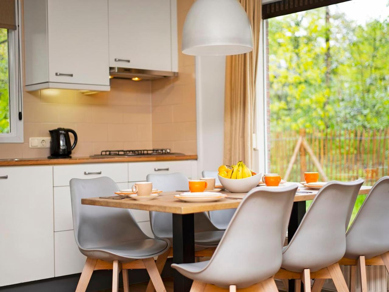 Comfort 6-Person Dog Bungalow In The Holiday Park Landal Heideheuvel Beekbergen Exterior foto
