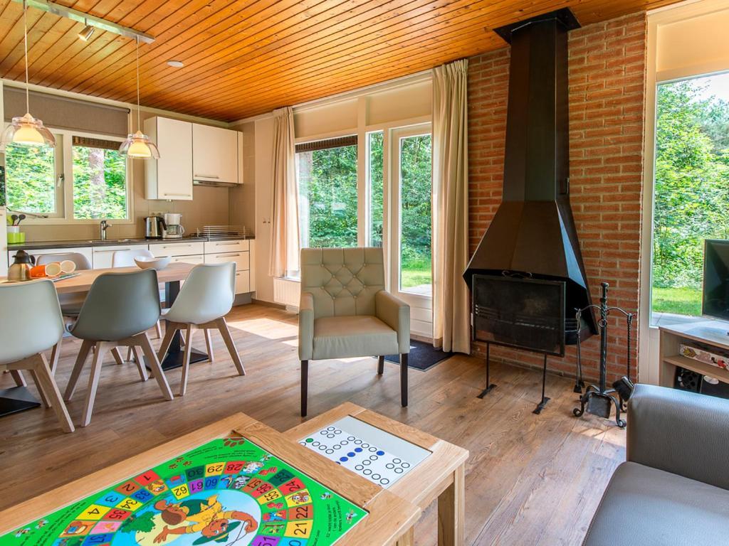 Comfort 6-Person Dog Bungalow In The Holiday Park Landal Heideheuvel Beekbergen Quarto foto